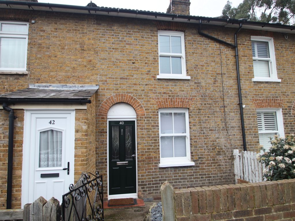 2 bed terraced house to rent in Anglesea Road, St Pauls Cray BR5, £1,500 pcm