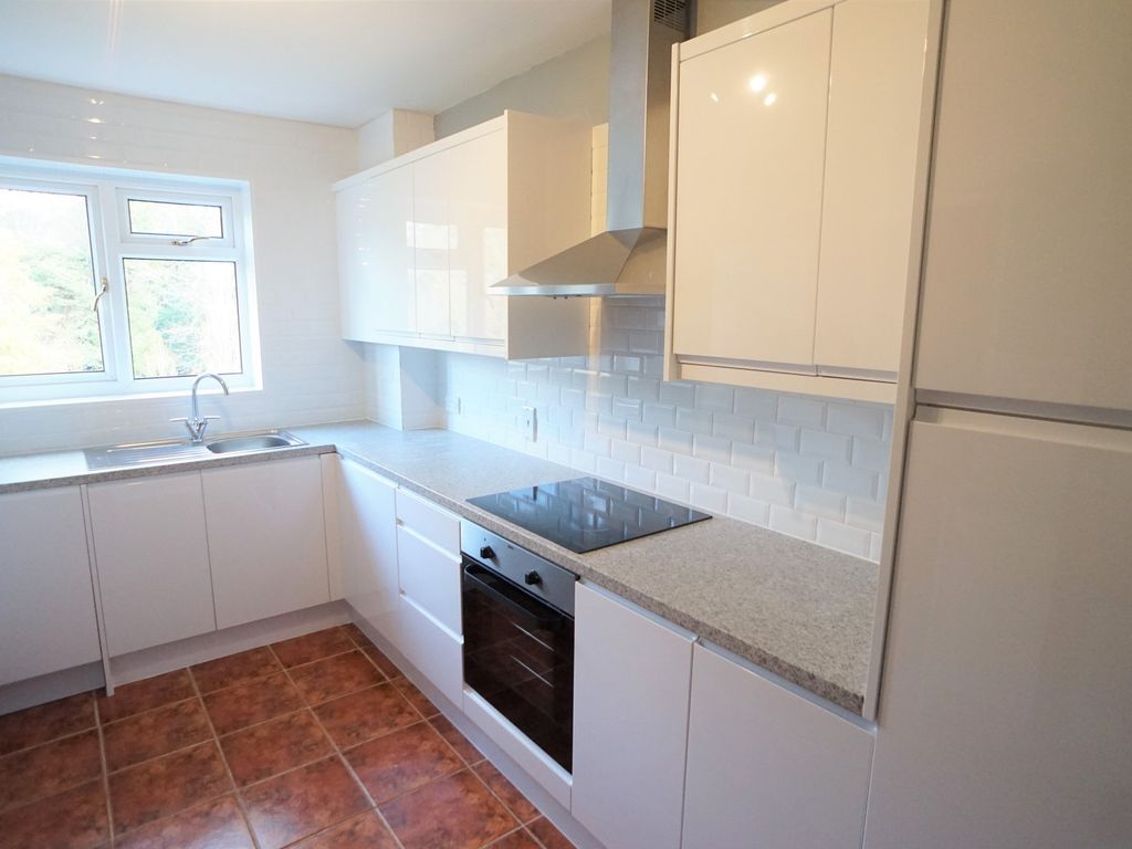 3 bed flat for sale in Surrey Road, Bournemouth BH4, £295,000