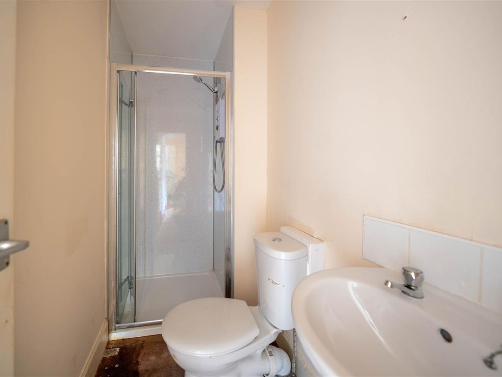1 bed flat for sale in Main Street, Almondbank, Perth PH1, £62,000