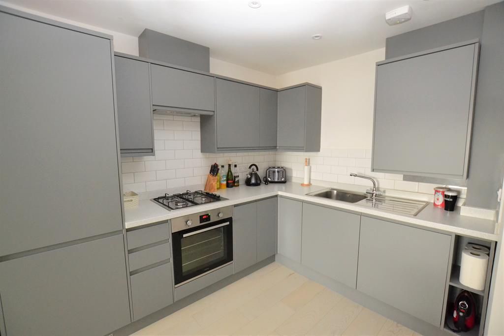 1 bed flat to rent in Winchcombe Street, Flat 5 GL52, £850 pcm