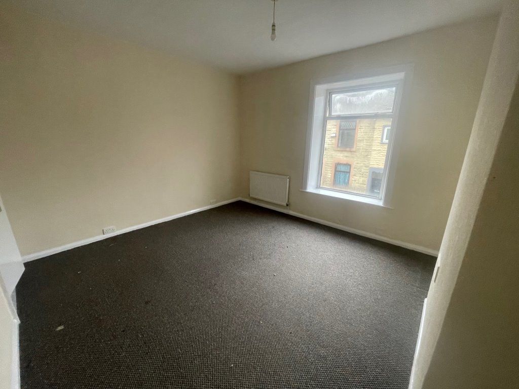 2 bed terraced house to rent in Elizabeth Street, Oswaldtwistle, Accrington BB5, £450 pcm