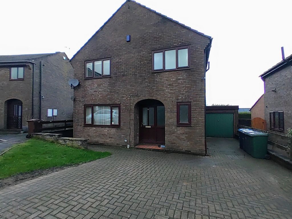 4 bed detached house for sale in Buckingham Crescent, Clayton, Bradford, West Yorkshire BD14, £290,000
