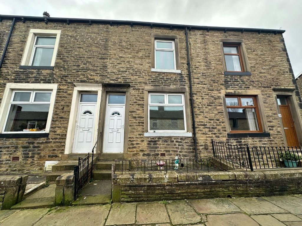 3 bed terraced house for sale in Gordon Street, Colne BB8, £105,000