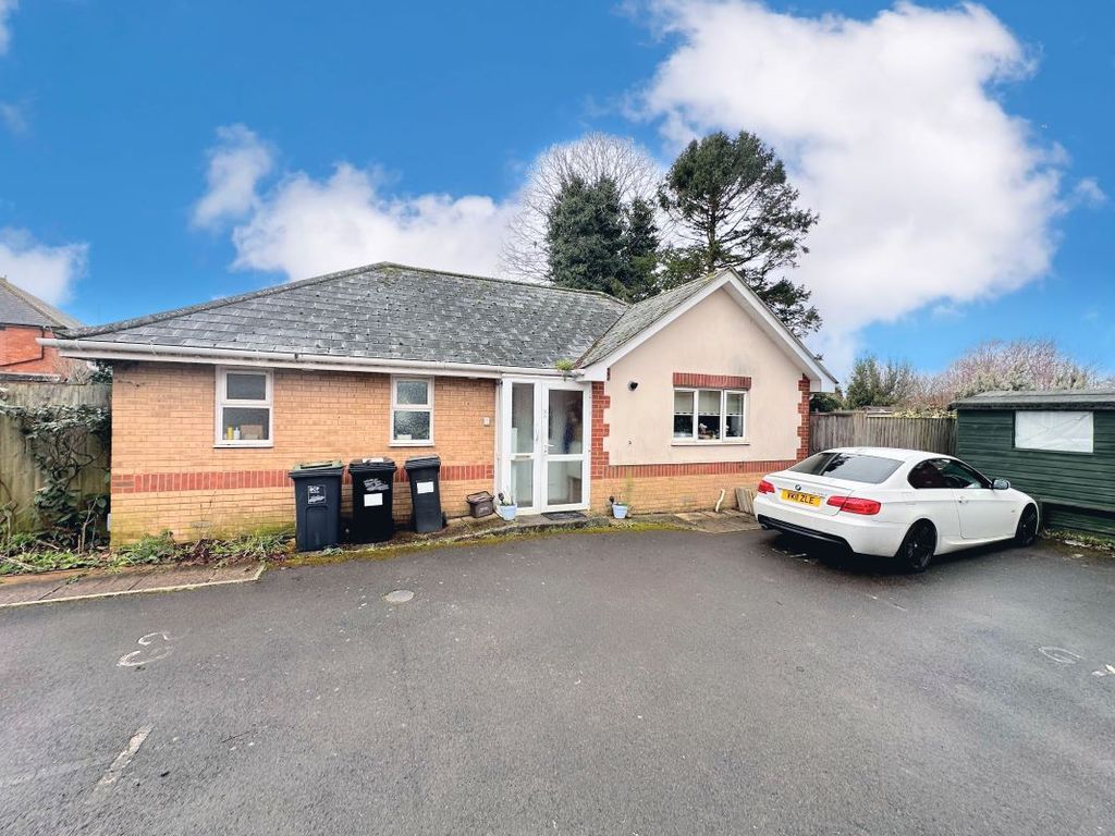 2 bed bungalow for sale in 31A Alton Road, Bournemouth, Dorset BH10, £260,000