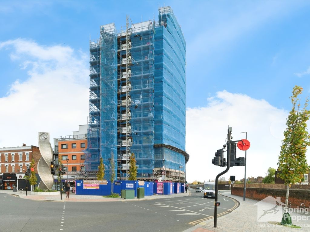1 bed flat for sale in Ibex House, 1 Forest Lane, Stratford, Greater London E15, £285,000