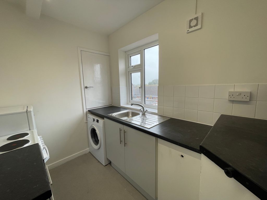 1 bed flat to rent in Arnside Road, Southmead, Bristol BS10, £1,150 pcm