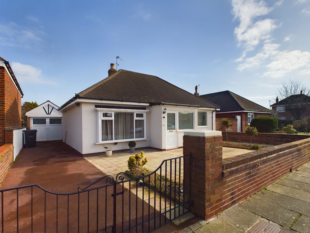 2 bed bungalow for sale in Berwick Road, Lytham St. Annes FY8, £275,000