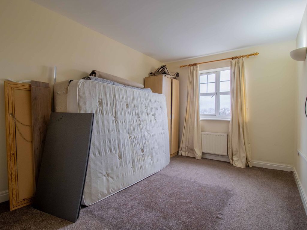 2 bed flat for sale in Wilderspool Causeway, Egremont Court Wilderspool Causeway WA4, £105,000