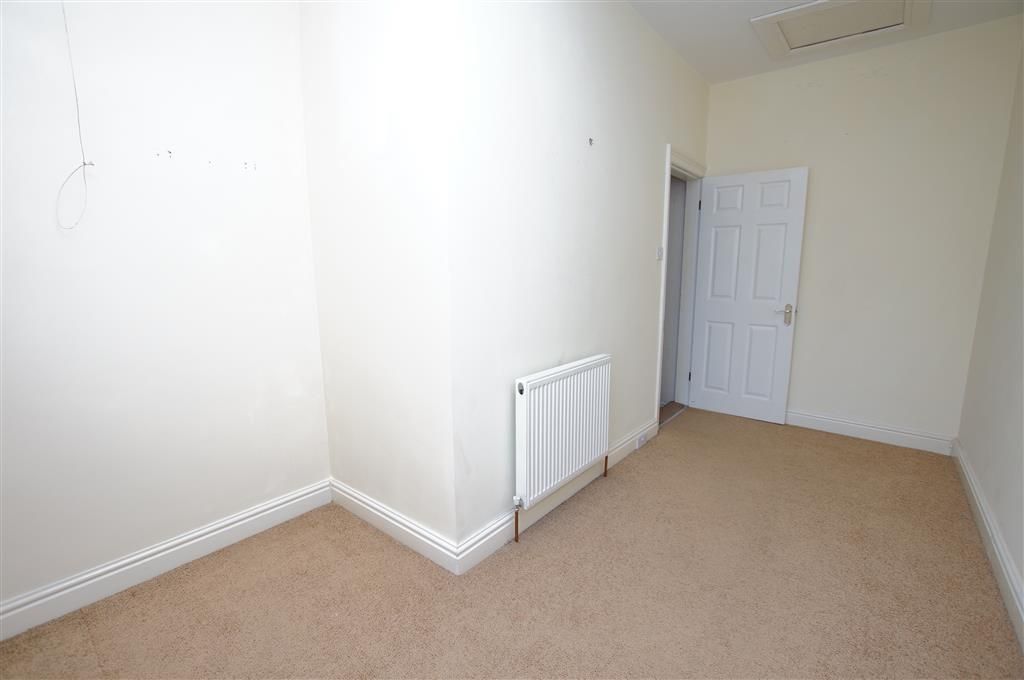 2 bed terraced house to rent in Armitage Road, Oakenshaw, Bradford BD12, £750 pcm
