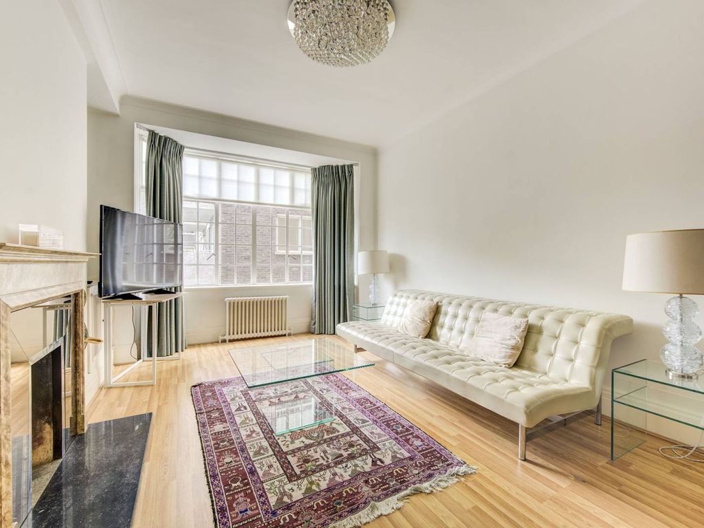1 bed flat for sale in Warwick Gardens, Kensington, London W14, £730,000