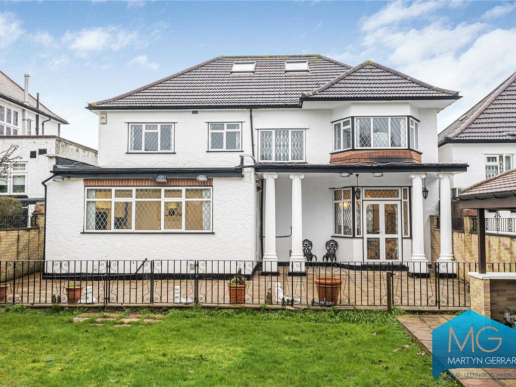 5 bed detached house for sale in Allington Road, London NW4, £1,650,000