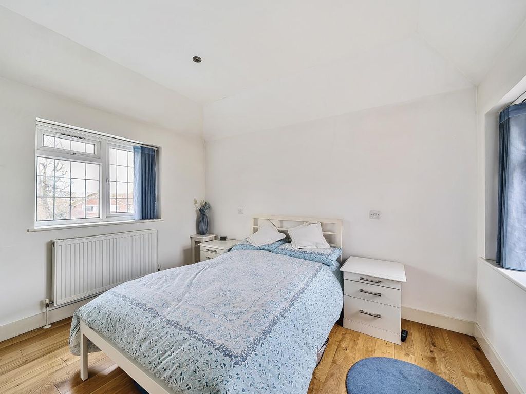 4 bed detached house for sale in St. Brides Avenue, Edgware HA8, £1,300,000