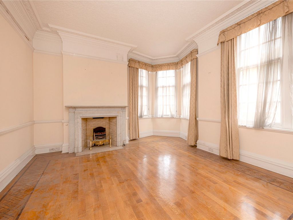 2 bed flat for sale in South Audley Street, Mayfair, London W1K, £3,595,000