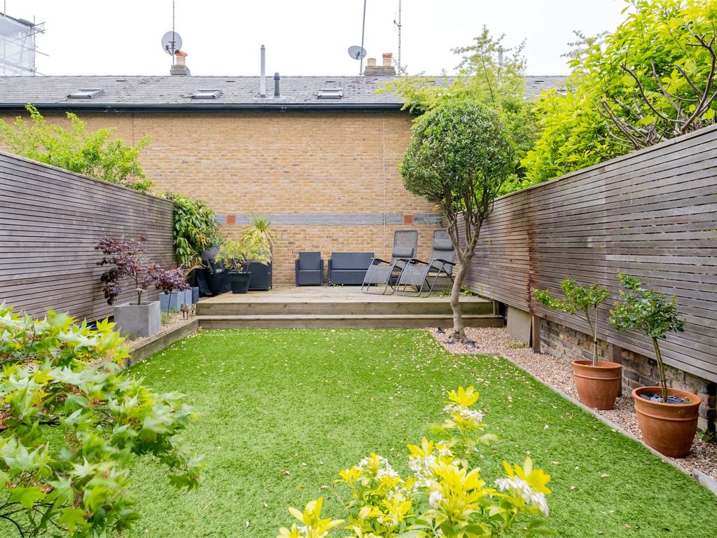 5 bed terraced house for sale in Riversdale Road, London N5, £2,000,000