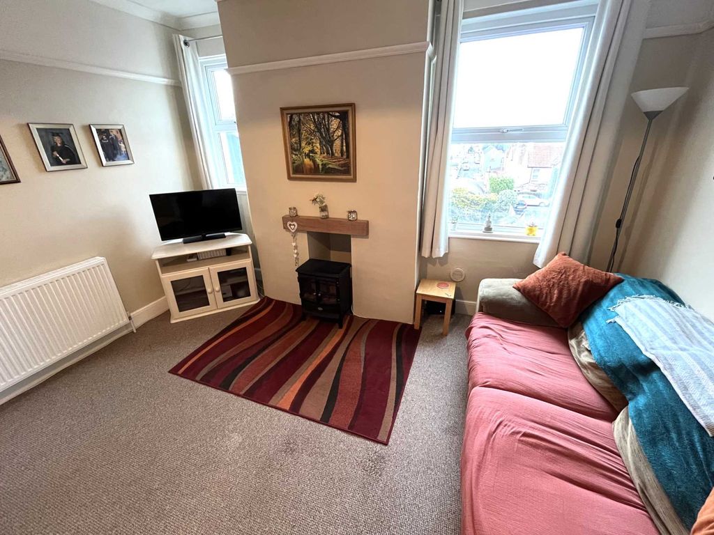 1 bed flat for sale in Alexandra Terrace, Exmouth EX8, £160,000