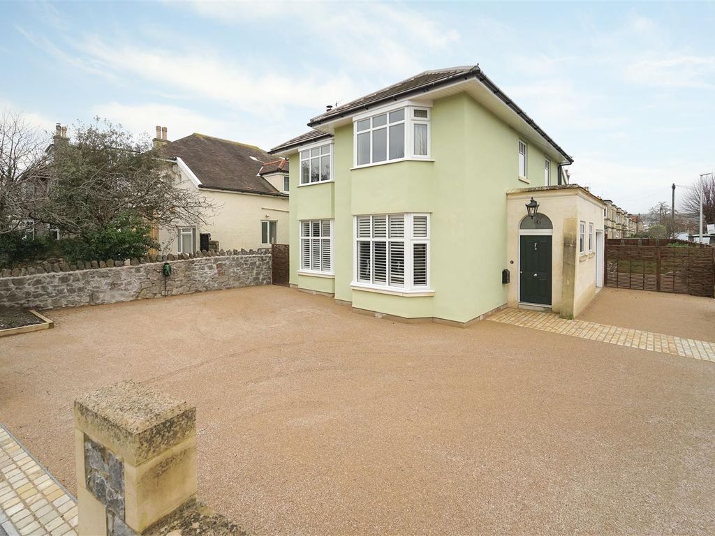 5 bed detached house for sale in Severn Avenue, Weston-Super-Mare BS23, £725,000