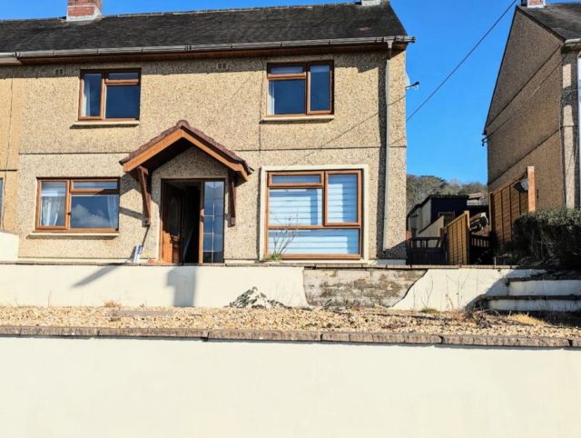4 bed semi-detached house to rent in Glascoed, Pwll, Llanelli SA15, £1,095 pcm