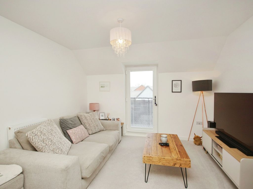 2 bed flat for sale in Dowsell Way, Bristol, Avon BS37, £240,000
