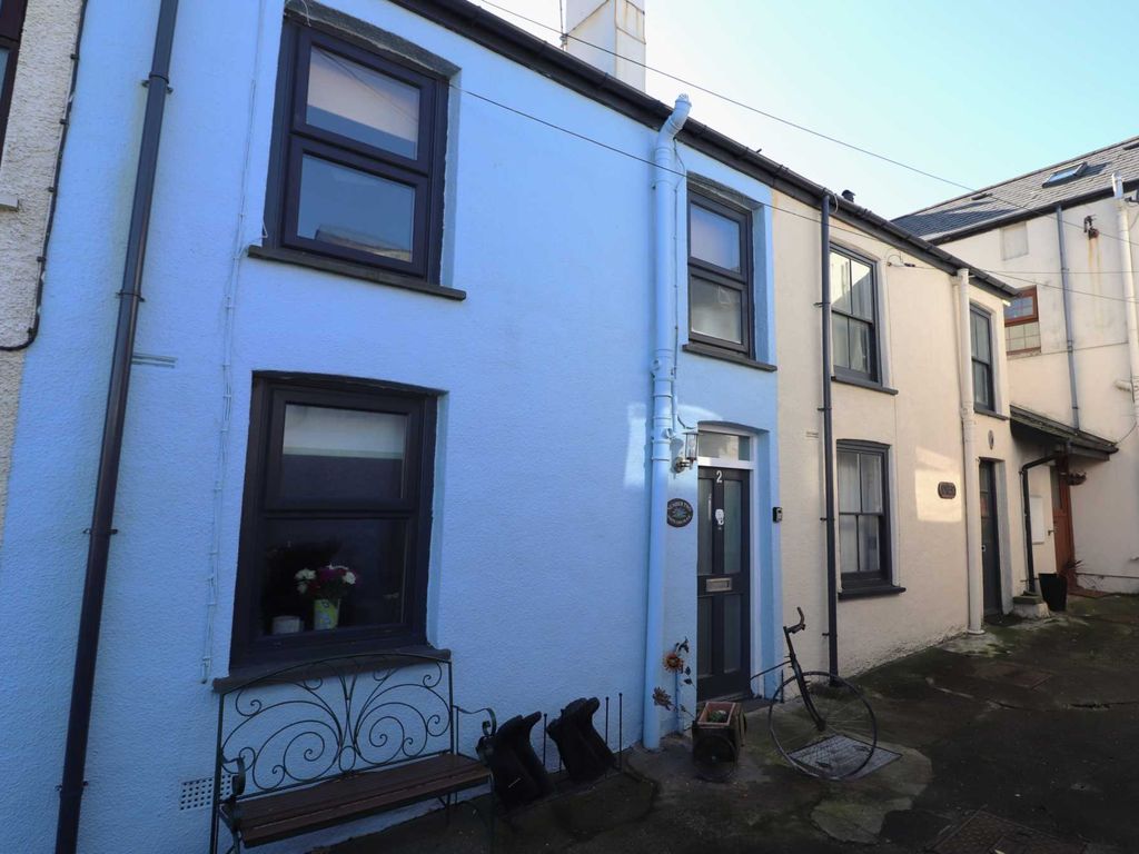 2 bed terraced house for sale in White Lion Place, Borth SY24, £175,000