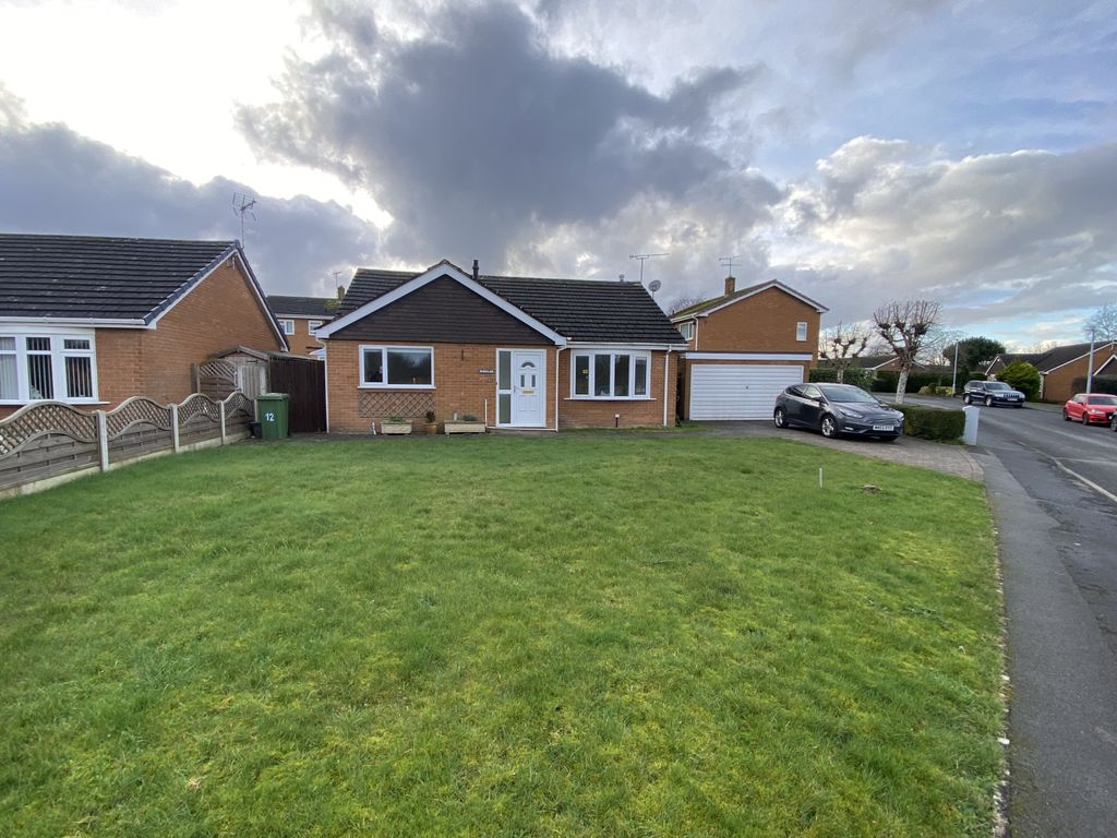 3 bed detached bungalow for sale in Ffordd Mailyn, Wrexham LL13, £280,000