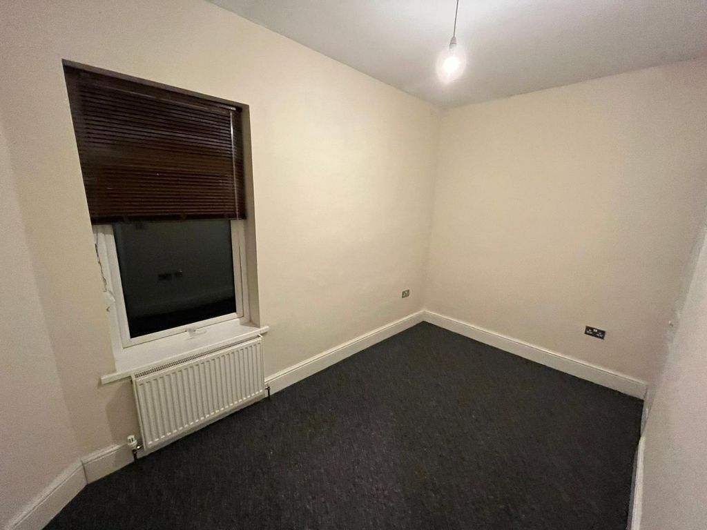 2 bed terraced house to rent in Lowson Street, Darlington, Durham DL3, £625 pcm