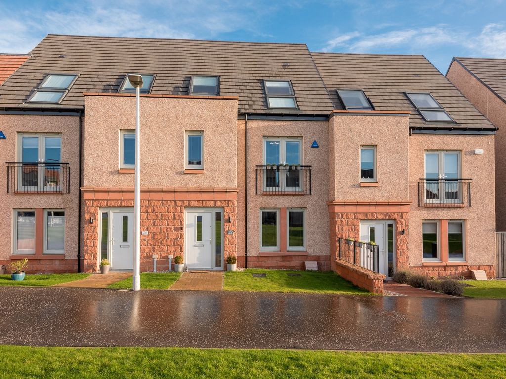 4 bed town house for sale in 22 College Way, Gullane, East Lothian EH31, £480,000
