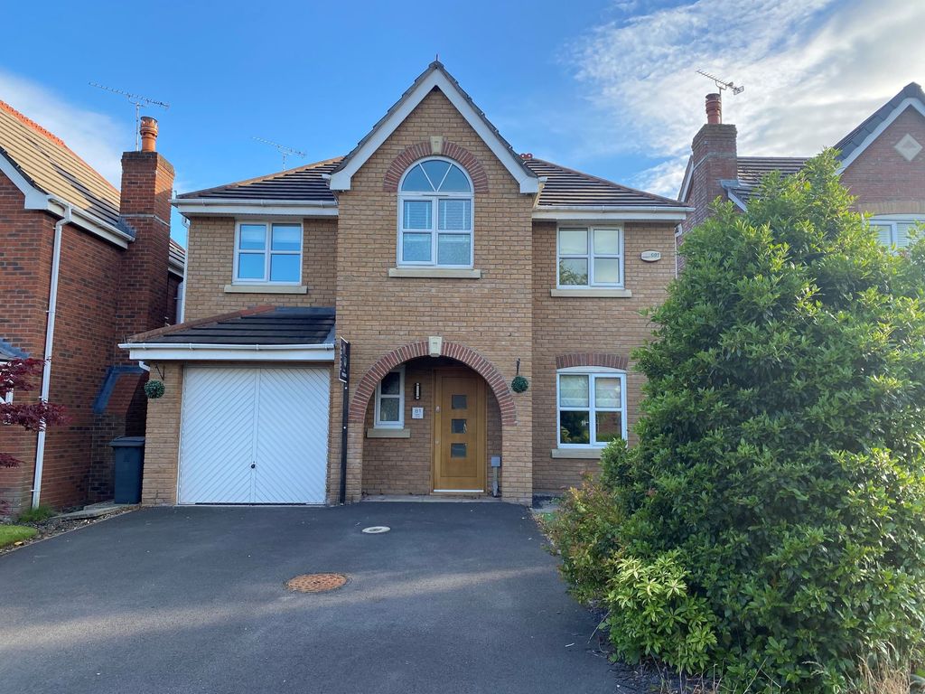 4 bed detached house for sale in Delph Drive, Burscough L40, £350,000