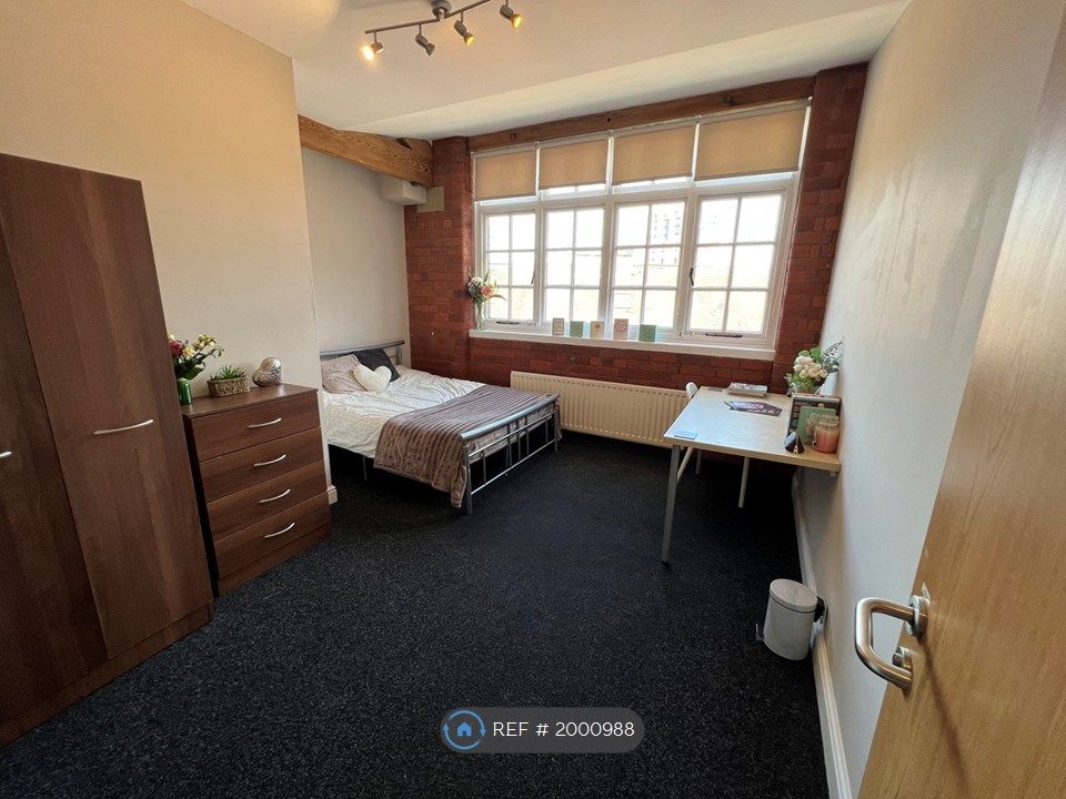 Room to rent in Bells Square, Sheffield S1, £542 pcm