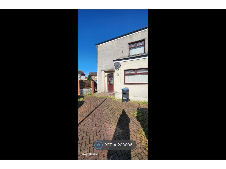 3 bed end terrace house to rent in Langside Avenue, Kilmarnock KA1, £900 pcm