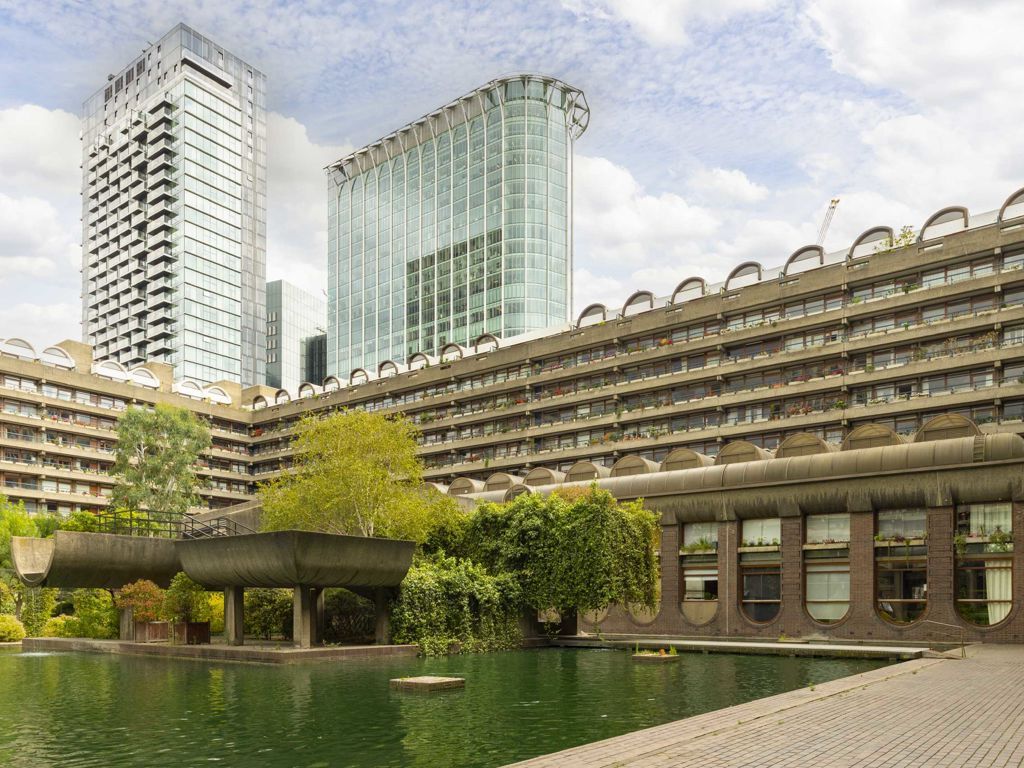 1 bed flat for sale in Barbican, London EC2Y, £850,000