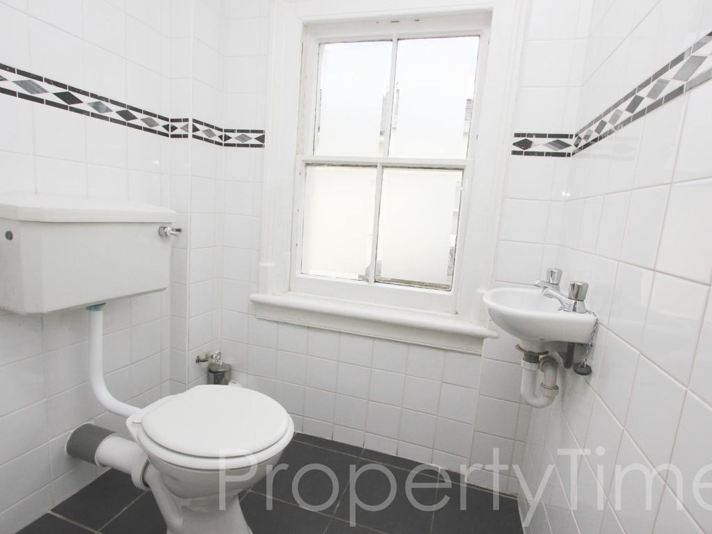 Room to rent in Buckland Crescent, Belsize Park NW3, £1,082 pcm
