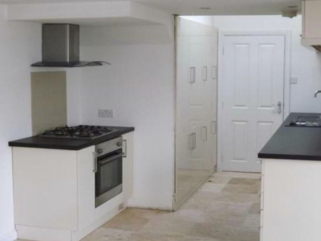 2 bed flat for sale in West Street, Congleton CW12, £120,000