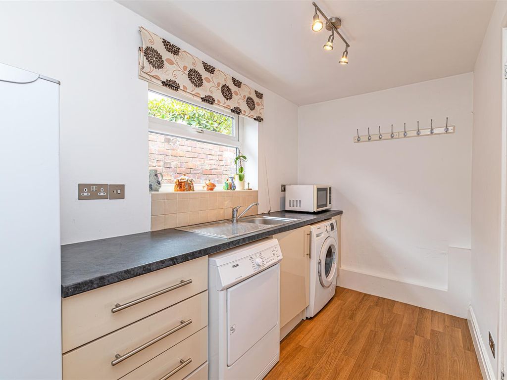 3 bed semi-detached house for sale in Hatton Lane, Stretton, Warrington WA4, £450,000