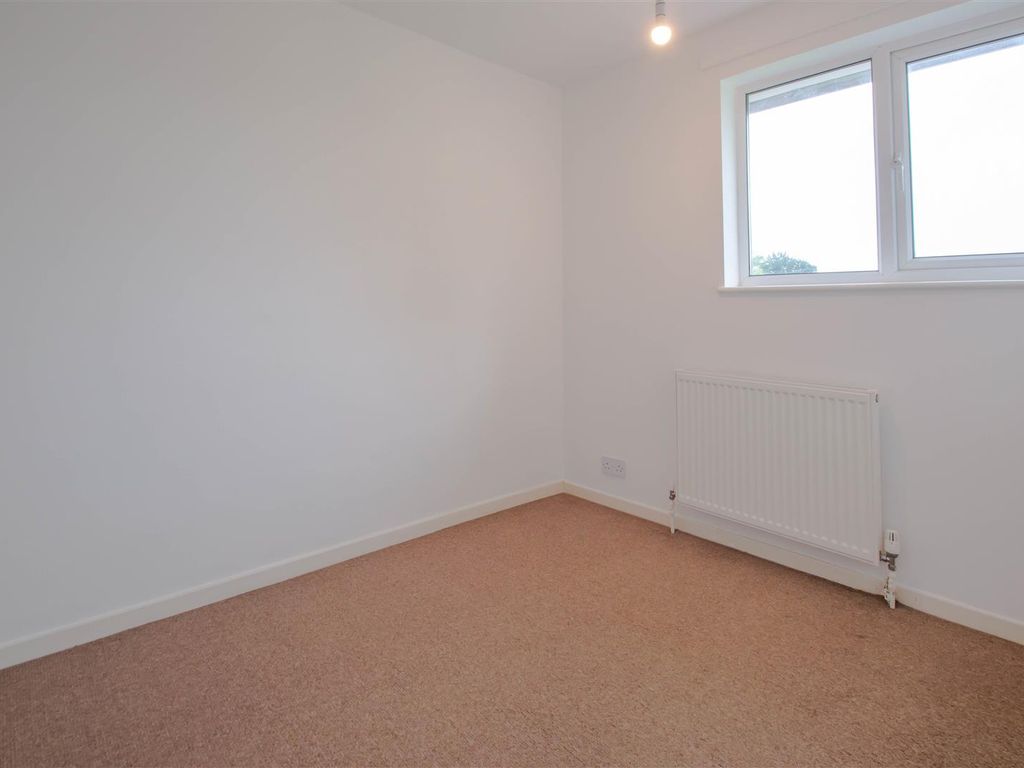 3 bed terraced house to rent in Stanton Place, Haverhill CB9, £1,150 pcm