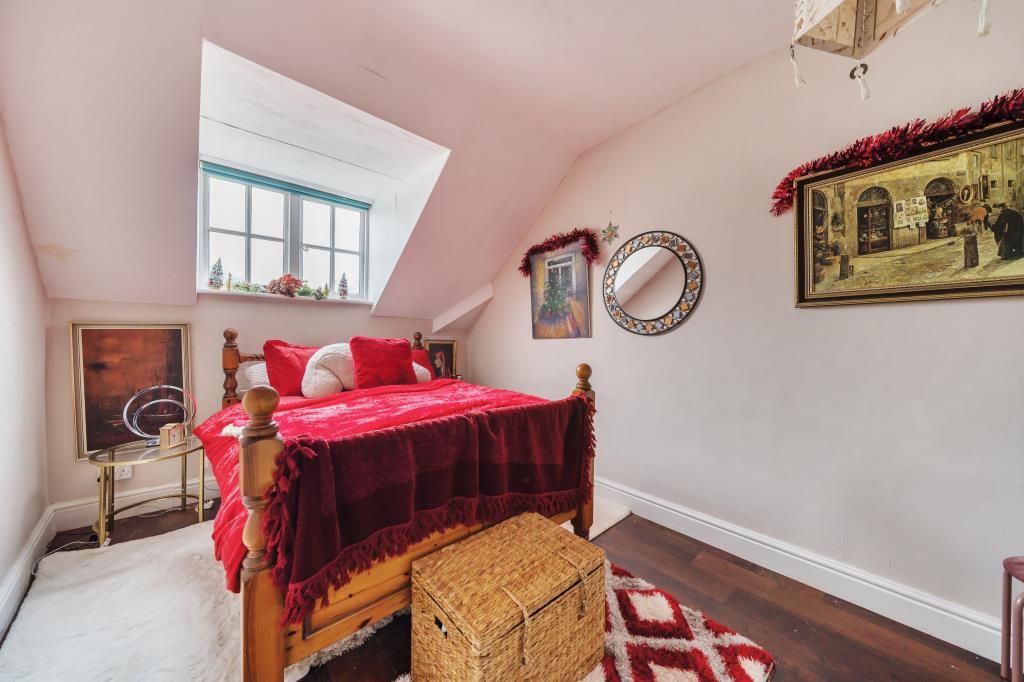 1 bed flat for sale in Beaufort, Llandrindod Wells LD1, £60,000