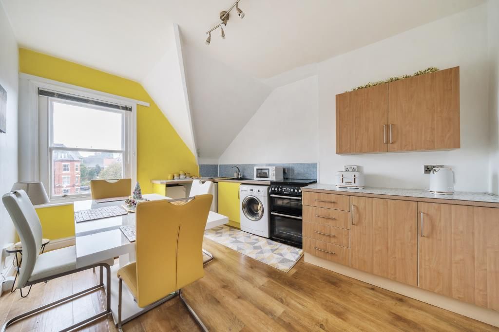 1 bed flat for sale in Beaufort, Llandrindod Wells LD1, £60,000