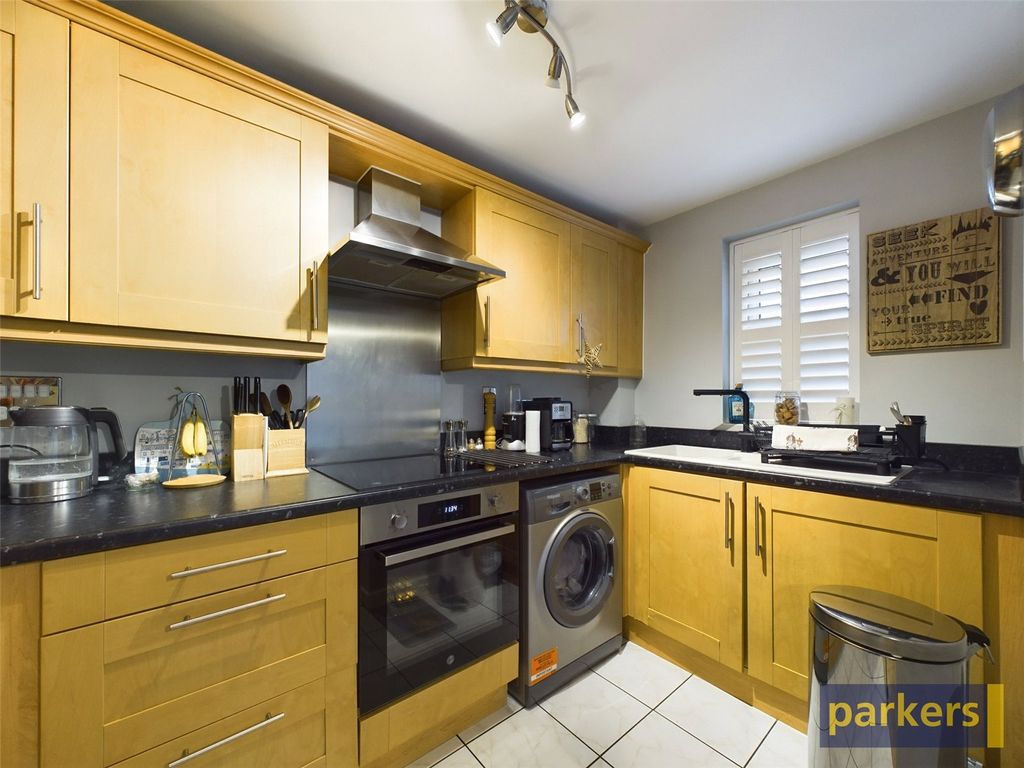 2 bed flat for sale in Rossby, Shinfield, Reading, Berkshire RG2, £250,000