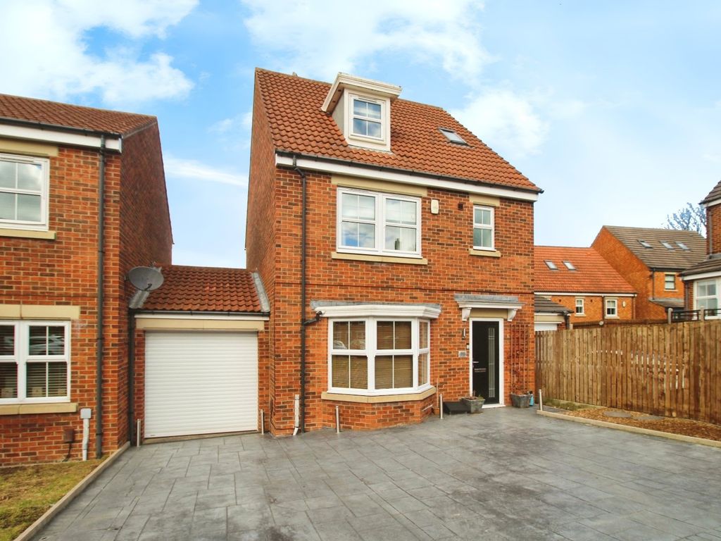 4 bed detached house for sale in Murray Park, Stanley, Durham DH9, £260,000