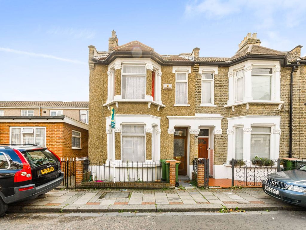 5 bed property for sale in Chesterton Terrace, Plaistow, London E13, £650,000