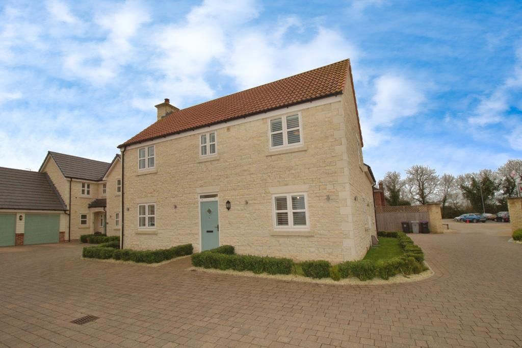 5 bed detached house for sale in Wootton Close, Deeping St James, Market Deeping PE6, £495,000