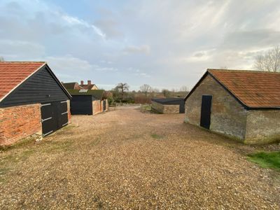 Business park to let in Ferriers Farmyard Barns, Ferriers Lane, Bures, Essex CO8, Non quoting