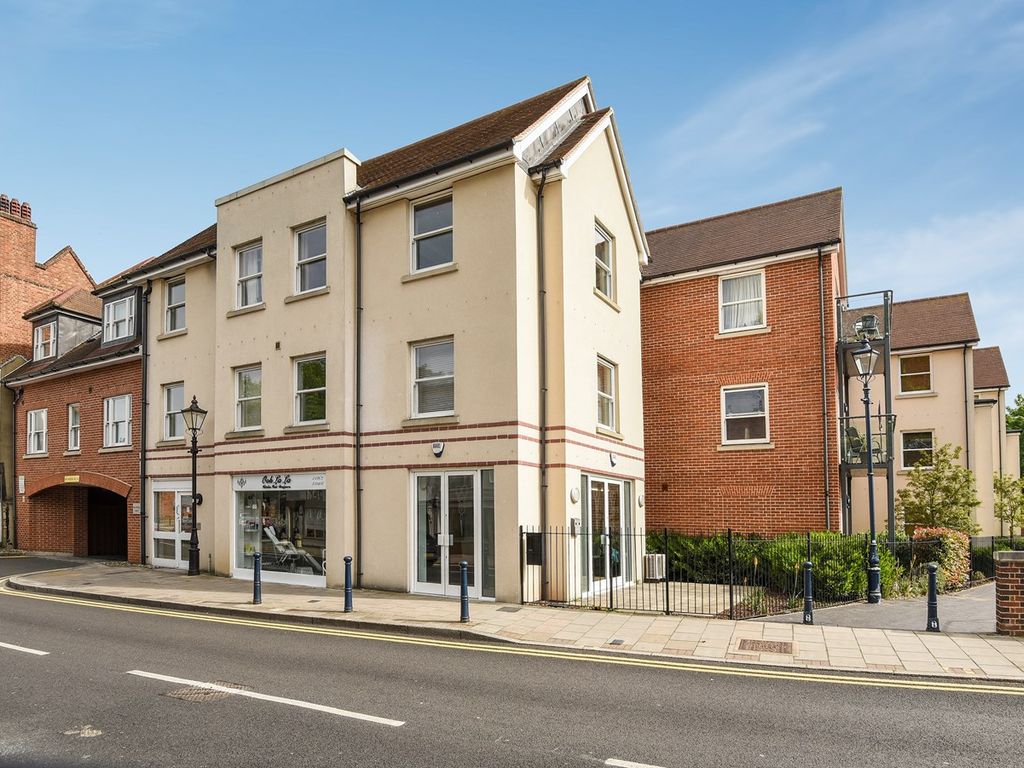 1 bed flat for sale in Bridge Street, Hitchin SG5, £230,000