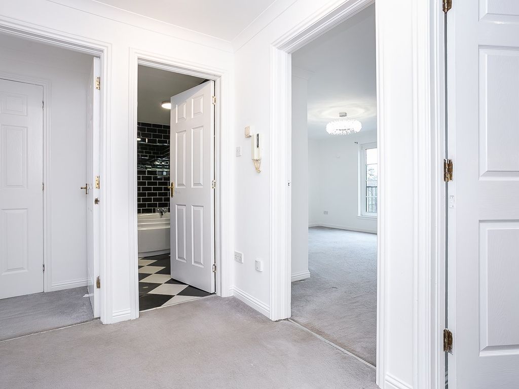 2 bed flat for sale in Duddingston Park South, Duddingston, Edinburgh EH15, £175,000