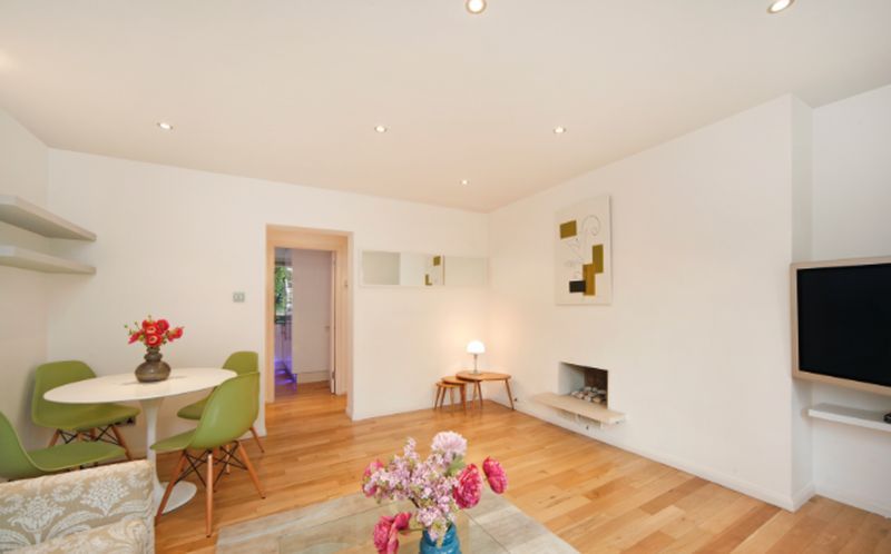 2 bed flat to rent in Aldridge Road Villas, London W11, £2,550 pcm