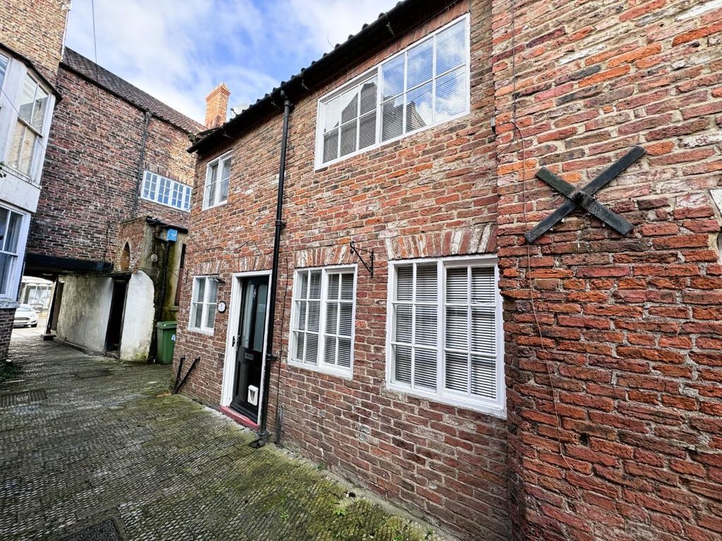 2 bed cottage for sale in Hedley Court, Yarm TS15, £150,000