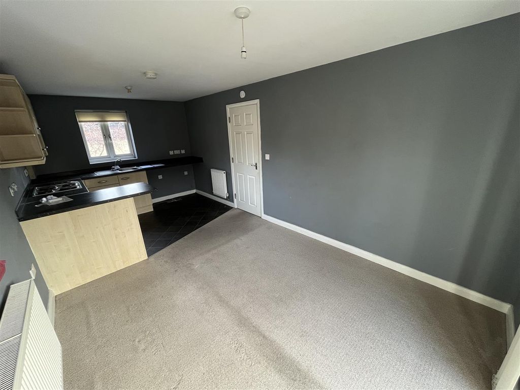 2 bed flat for sale in James Street, Stoke-On-Trent ST4, £70,000