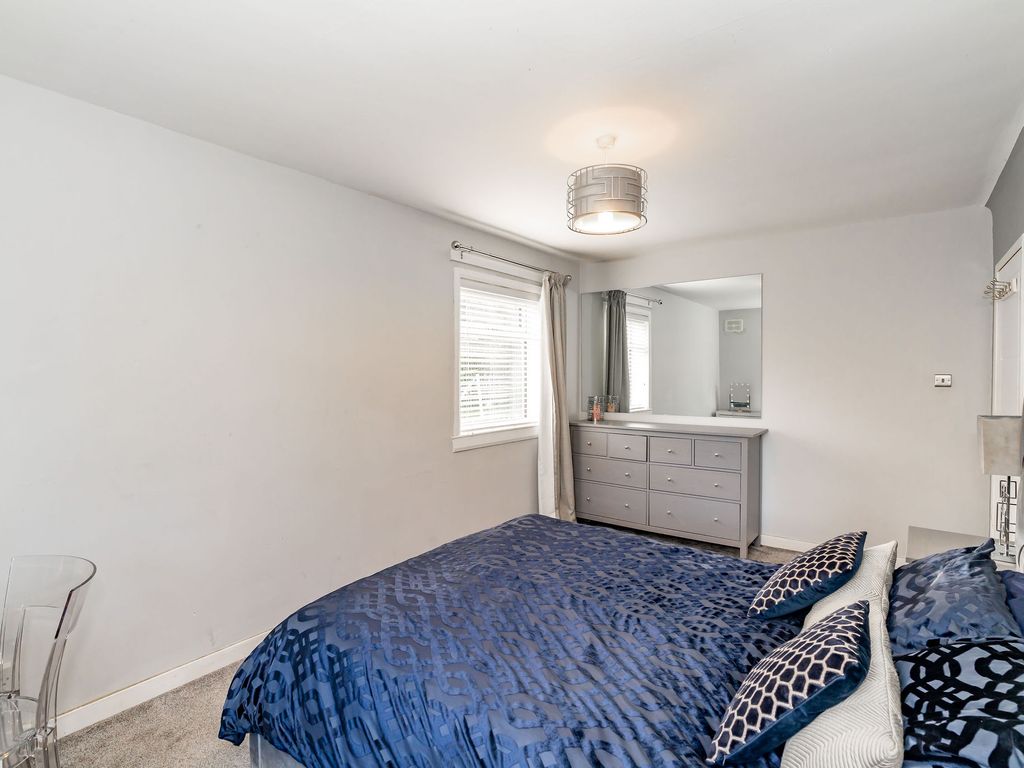 2 bed flat for sale in Gilmerton Road, Edinburgh EH16, £170,000