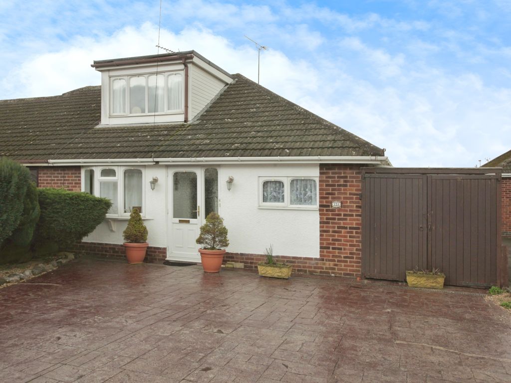 3 bed bungalow for sale in Constance Close, Bedworth CV12, £260,000
