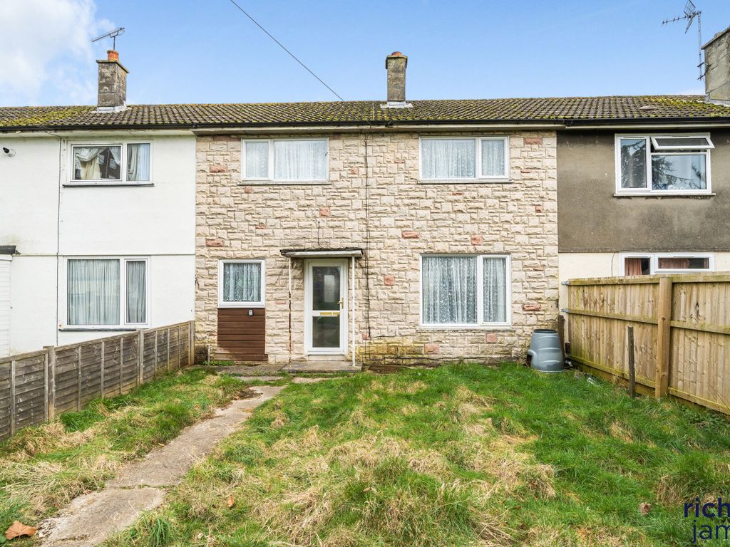 3 bed terraced house for sale in Greenham Walk, Swindon SN3, £195,000