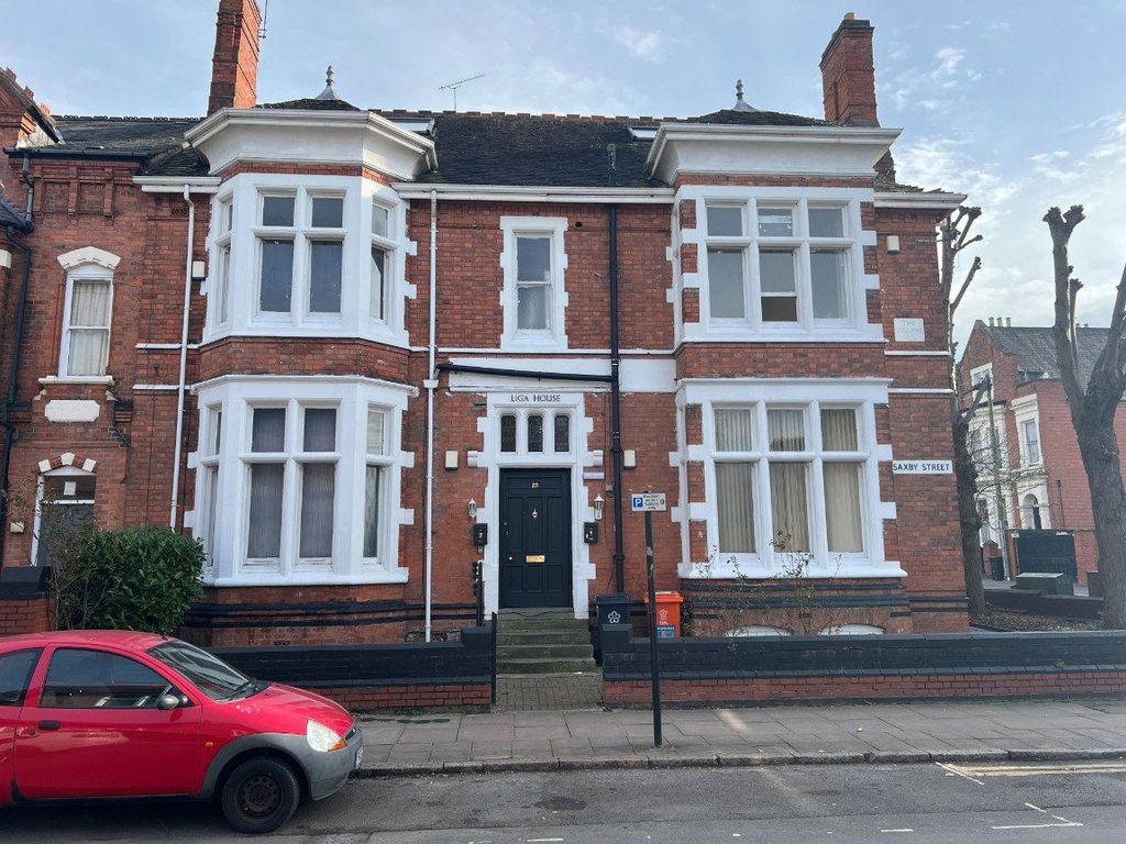 2 bed flat for sale in Saxby Street, Leicester LE2, £85,000